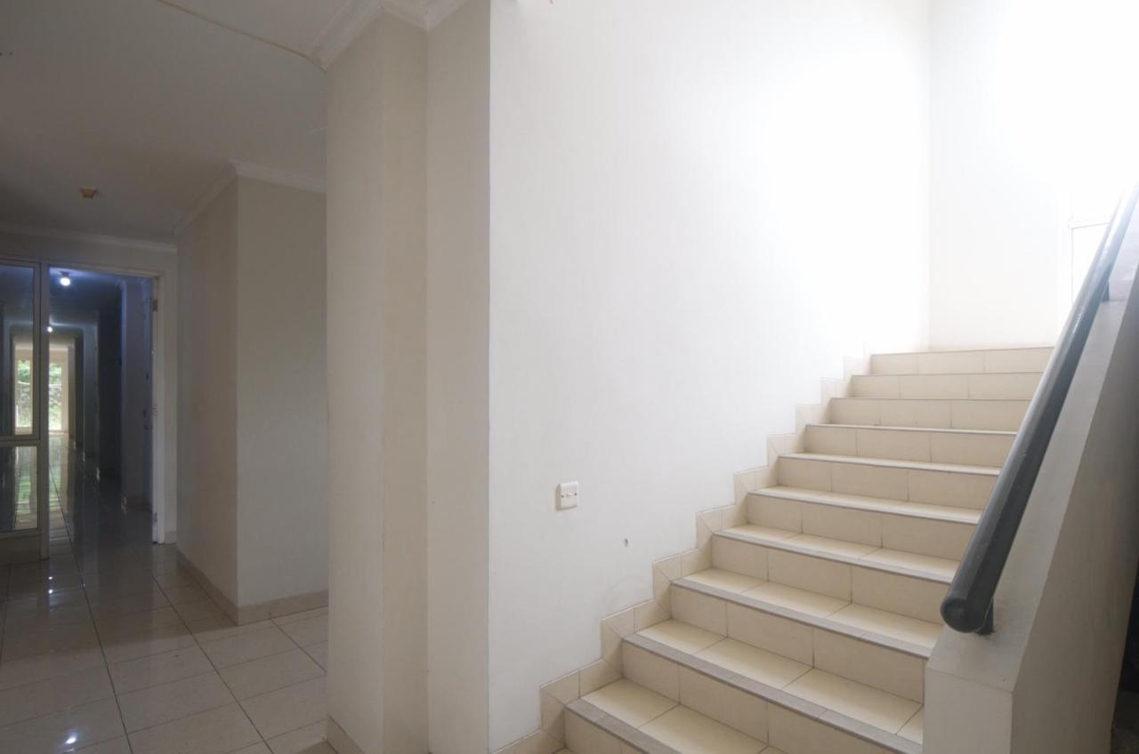 טנגרנג Oyo 3049 Scientia Dormitory Syariah מראה חיצוני תמונה