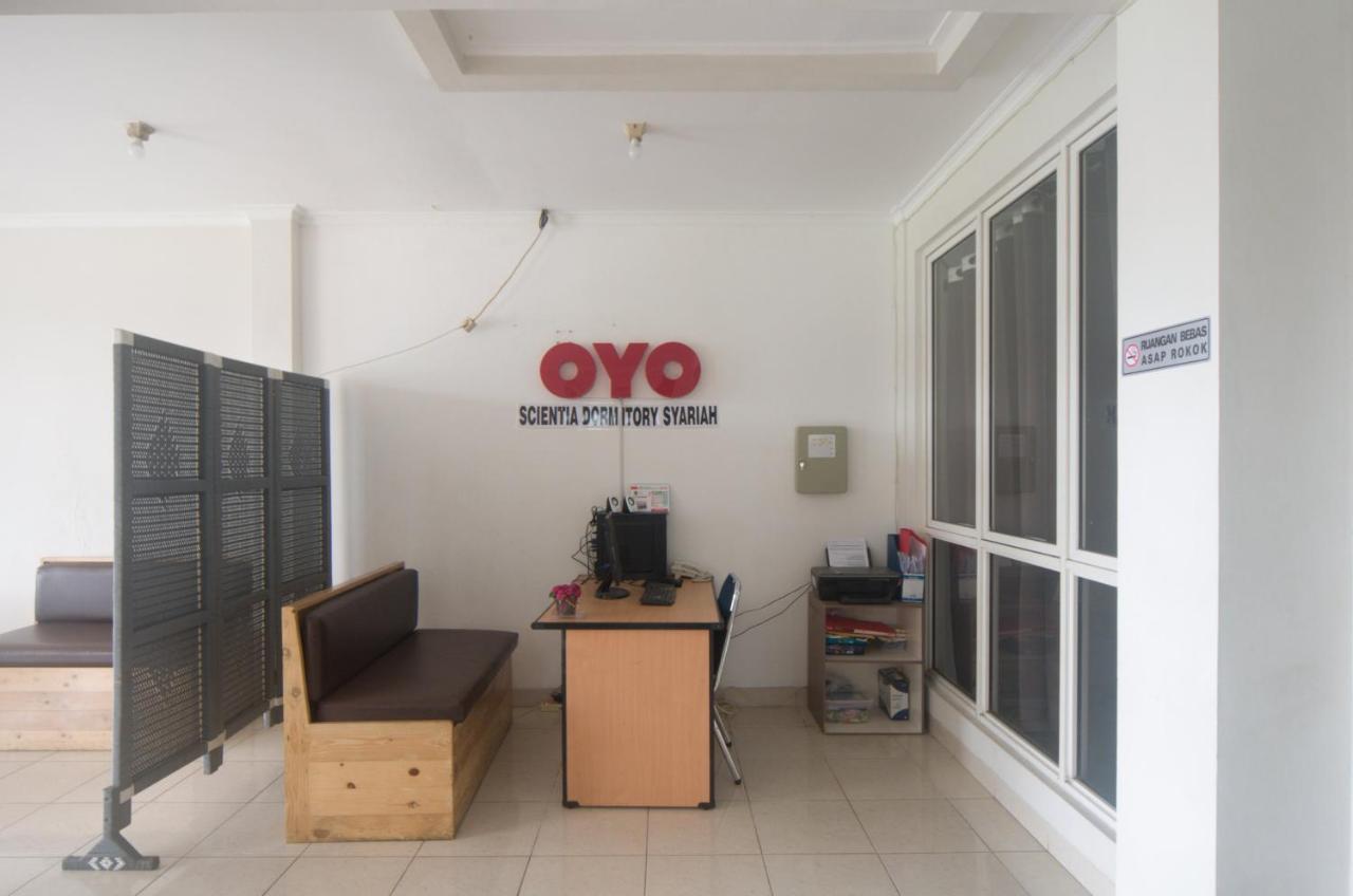 טנגרנג Oyo 3049 Scientia Dormitory Syariah מראה חיצוני תמונה