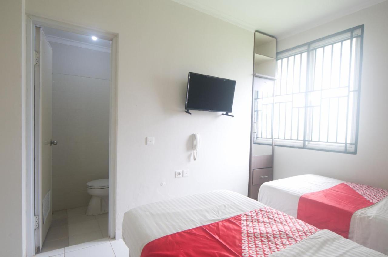 טנגרנג Oyo 3049 Scientia Dormitory Syariah מראה חיצוני תמונה
