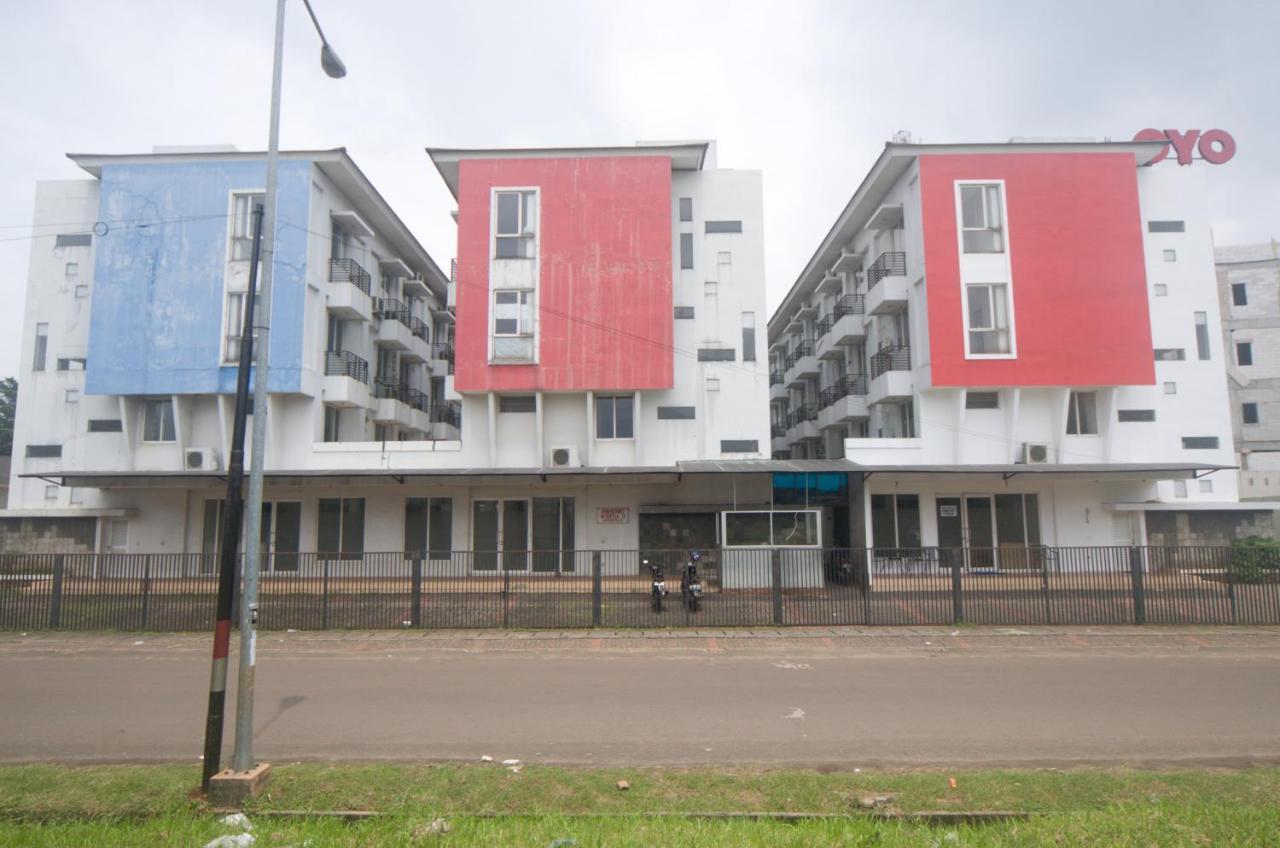 טנגרנג Oyo 3049 Scientia Dormitory Syariah מראה חיצוני תמונה