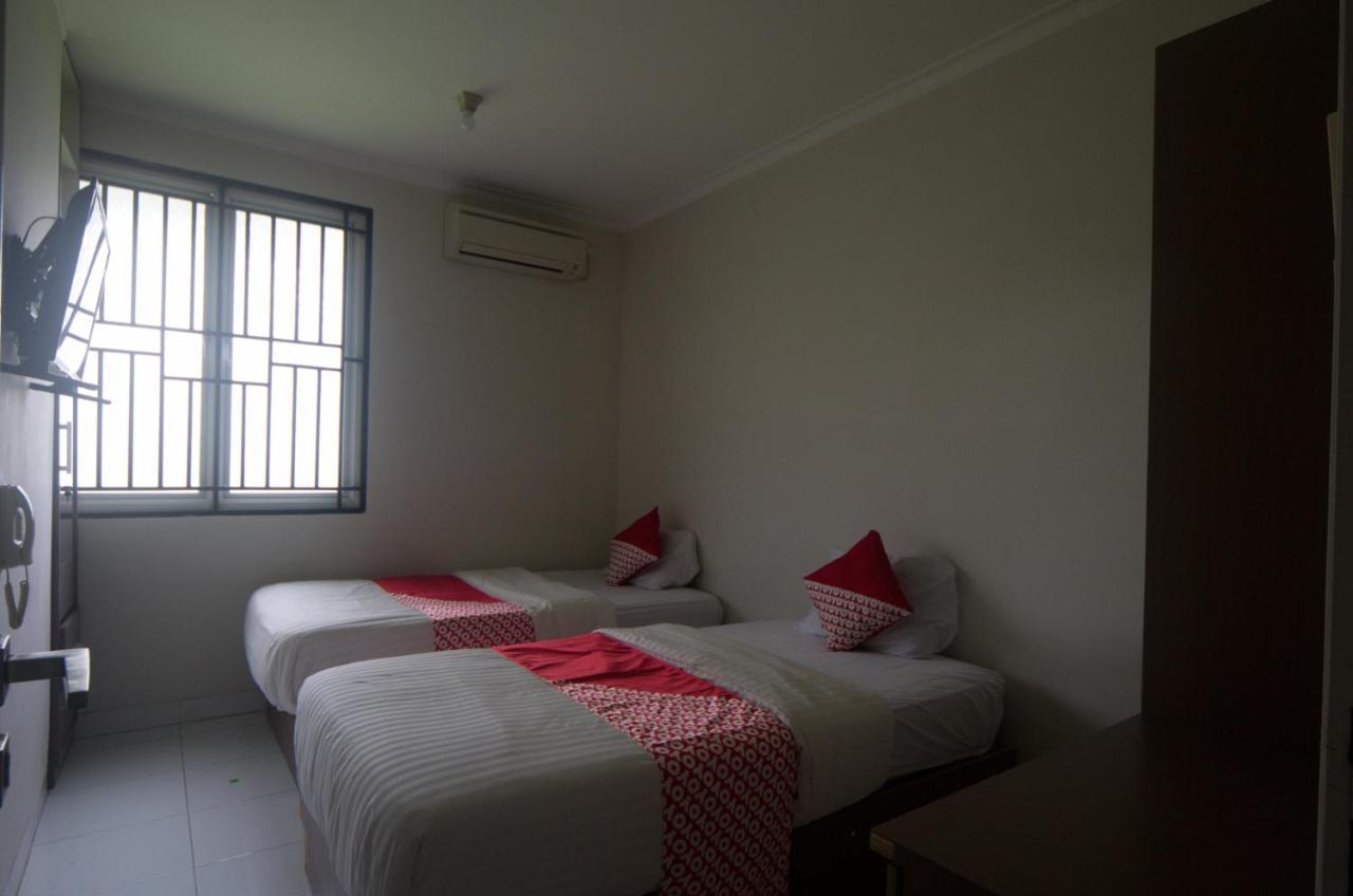 טנגרנג Oyo 3049 Scientia Dormitory Syariah מראה חיצוני תמונה
