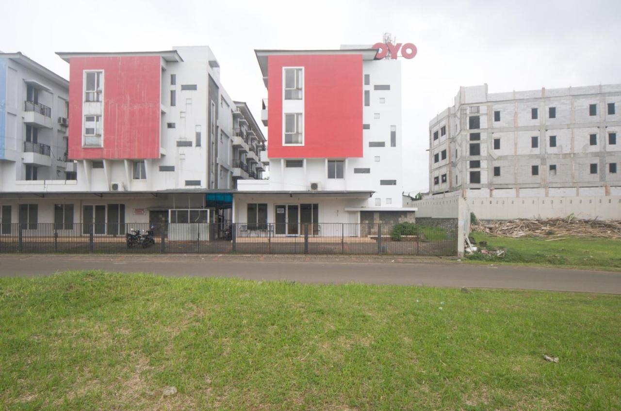 טנגרנג Oyo 3049 Scientia Dormitory Syariah מראה חיצוני תמונה