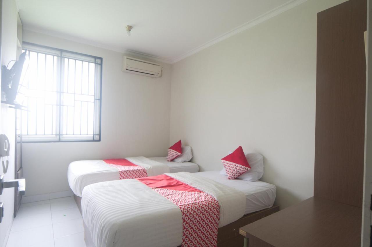 טנגרנג Oyo 3049 Scientia Dormitory Syariah מראה חיצוני תמונה